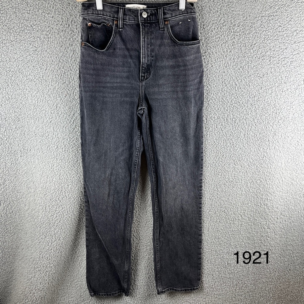 Abercrombie & Fitch Size 26/2 Faded Black Wash 90’s Straight Ultra High-Rise